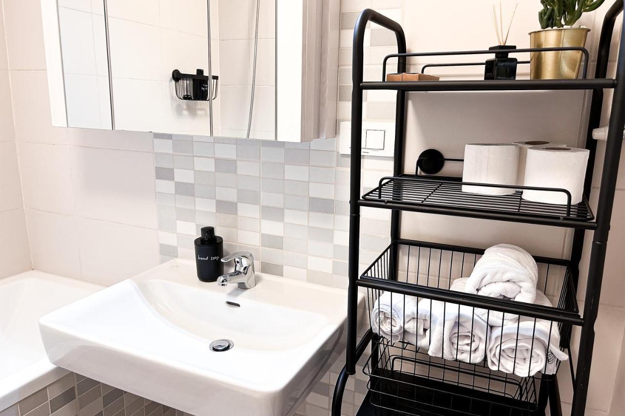 Appartamento Downtown C22 Bucarest Esterno foto