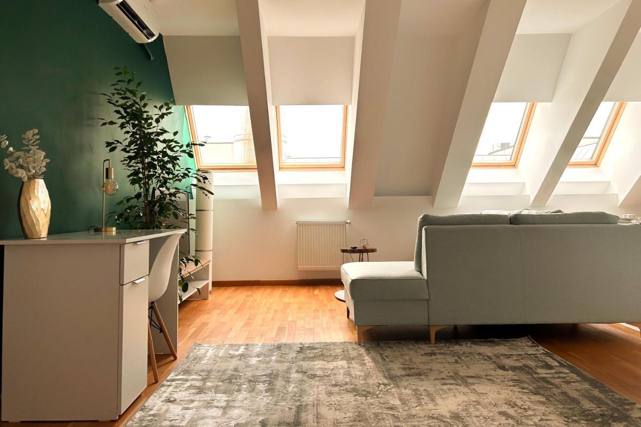 Appartamento Downtown C22 Bucarest Esterno foto