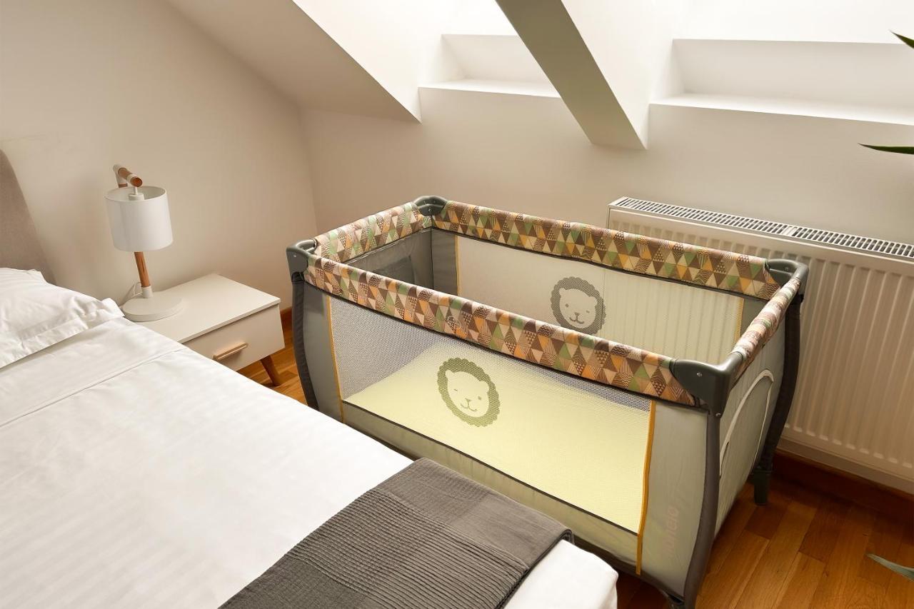 Appartamento Downtown C22 Bucarest Esterno foto