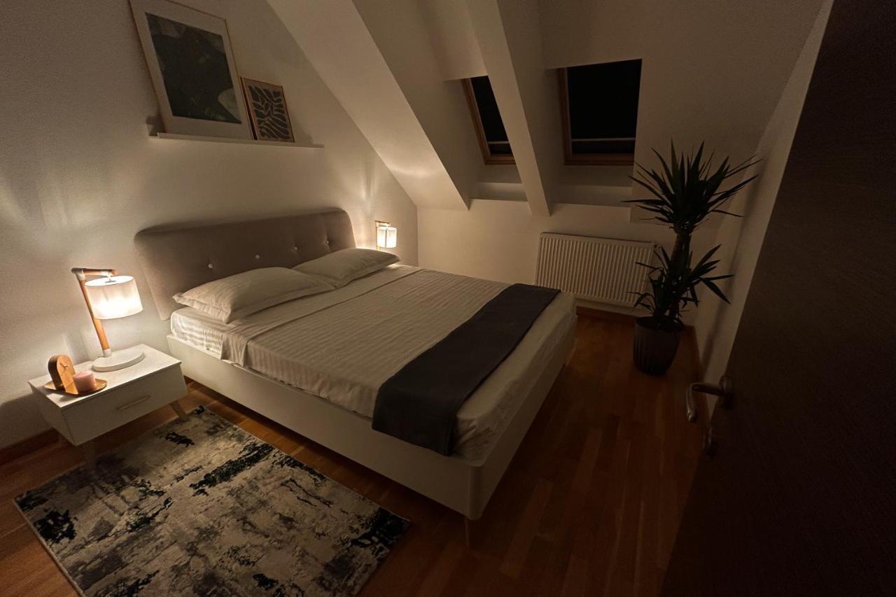 Appartamento Downtown C22 Bucarest Esterno foto
