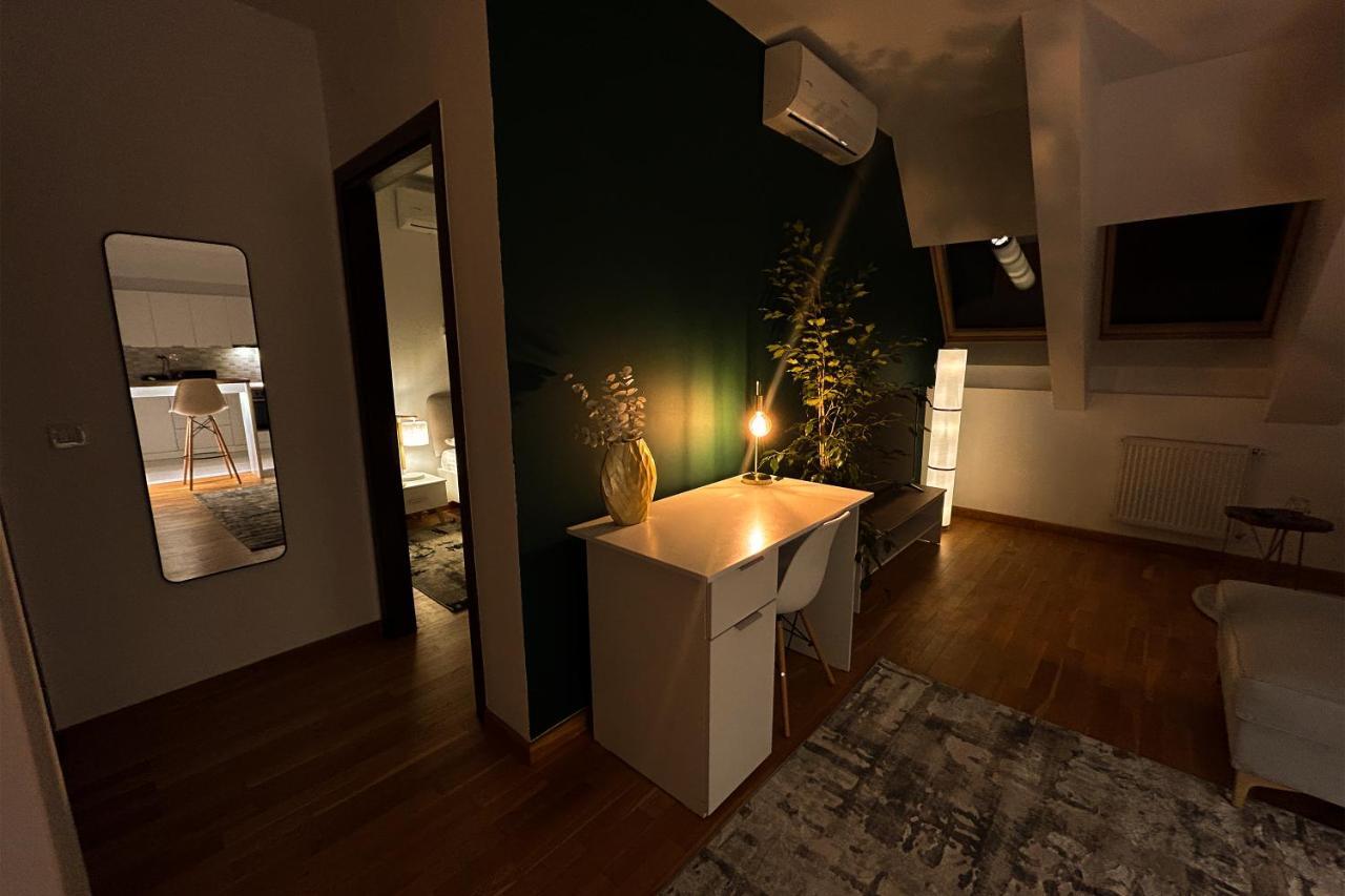 Appartamento Downtown C22 Bucarest Esterno foto